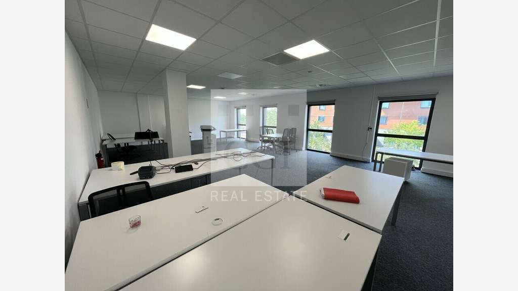 A louer bureaux aménagés 170m² à Jonage