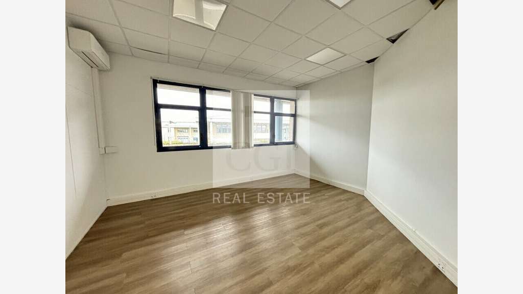 A louer bureaux rénovés 284m² à Bron
