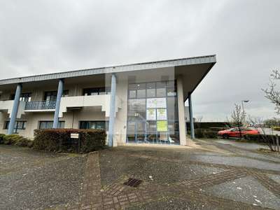 A louer bureaux rénovés 284m² à Bron