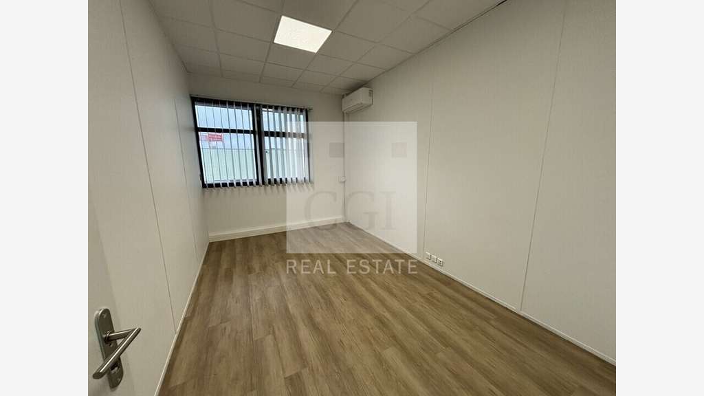 A louer bureaux rénovés 284m² à Bron