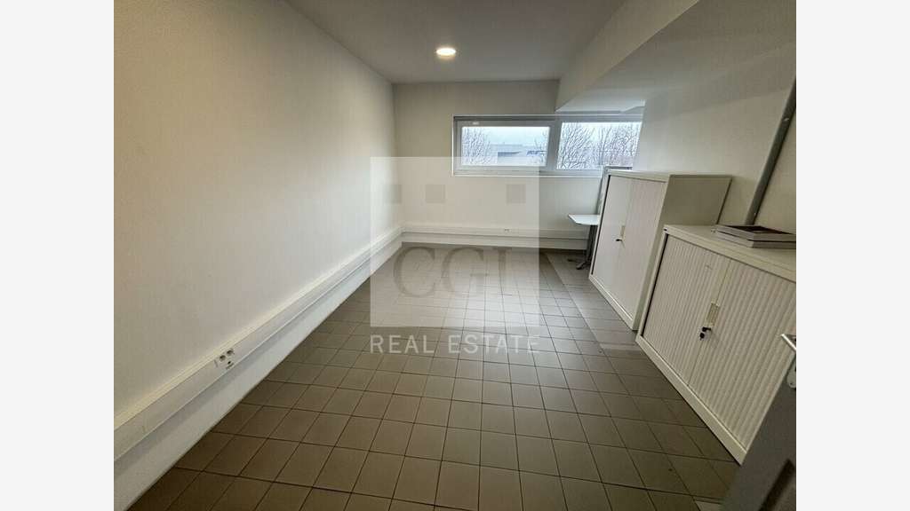 Bureaux dès 120m² à louer parc tertiaire à Bron 
