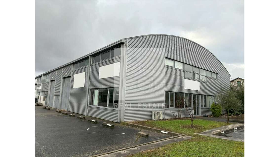 Bureaux dès 120m² à louer parc tertiaire à Bron 