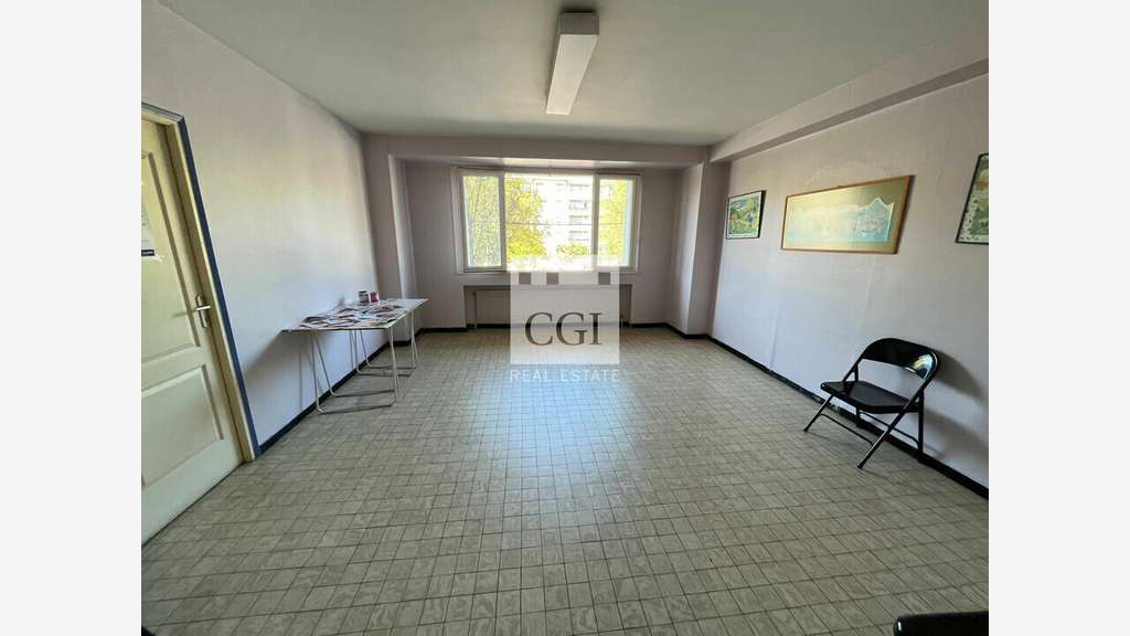 A louer bureaux 83m² R+1 à Saint-Priest centre