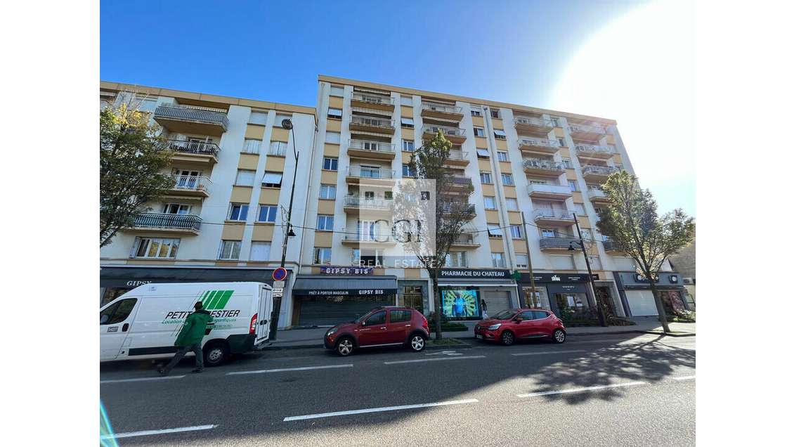 A louer bureaux 83m² R+1 à Saint-Priest centre 