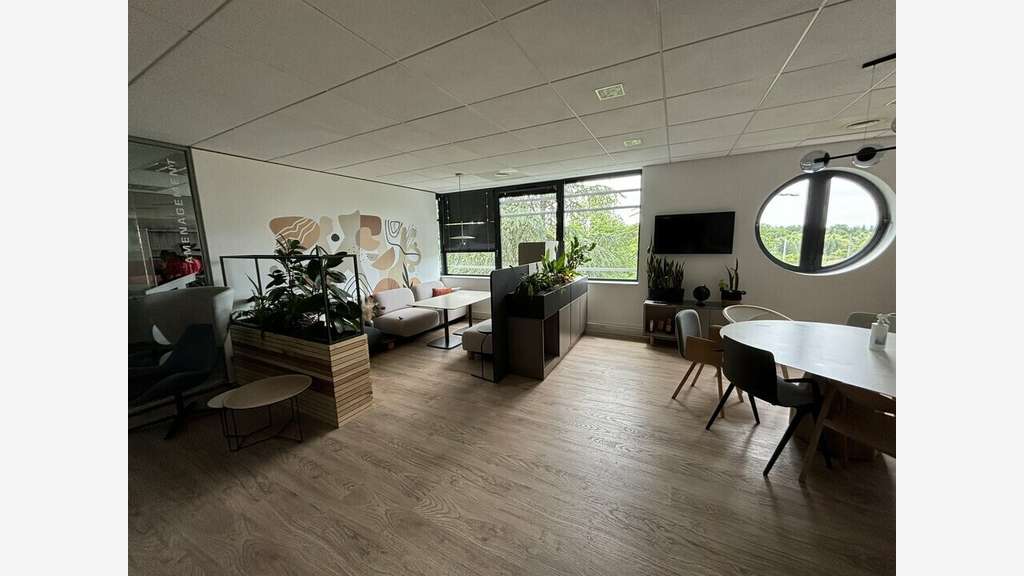 Bureaux 338m² à louer St Priest Parc Technologique