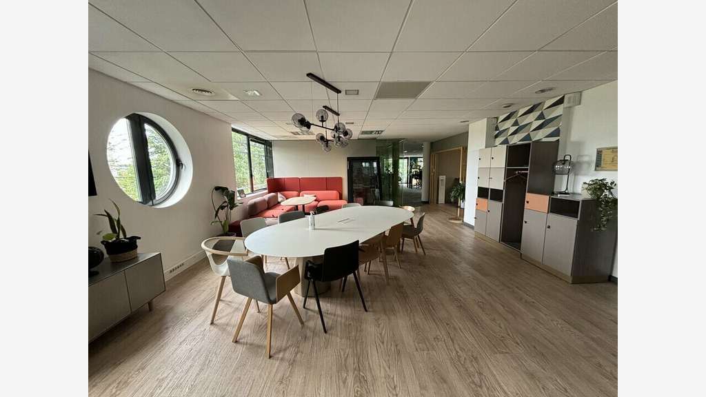 Bureaux 338m² à louer St Priest Parc Technologique