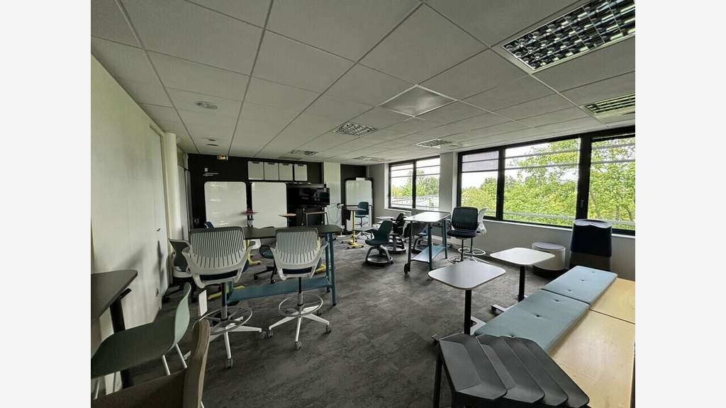 Bureaux 338m² à louer St Priest Parc Technologique