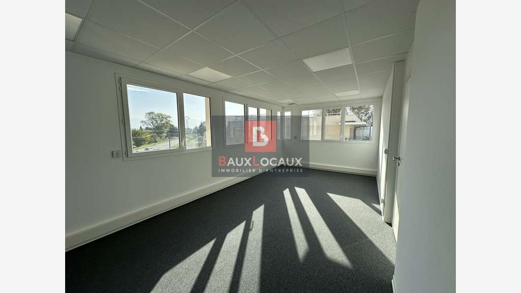 A louer bureaux neufs 66m² à Avignon Fontcouverte 
