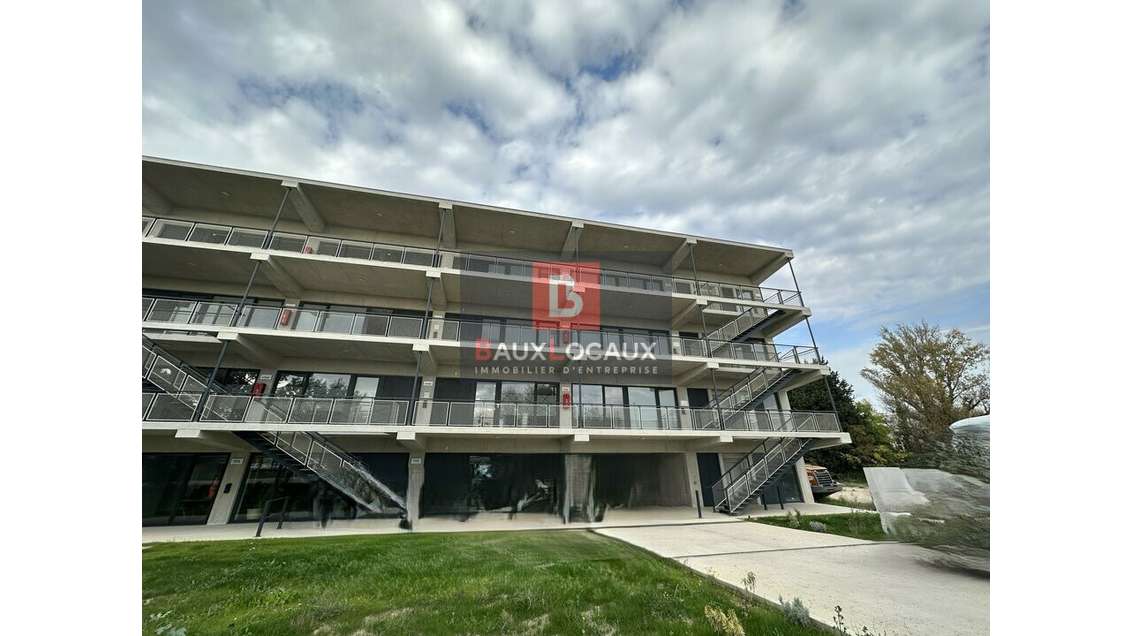 A louer bureaux 213m² à Avignon Agroparc