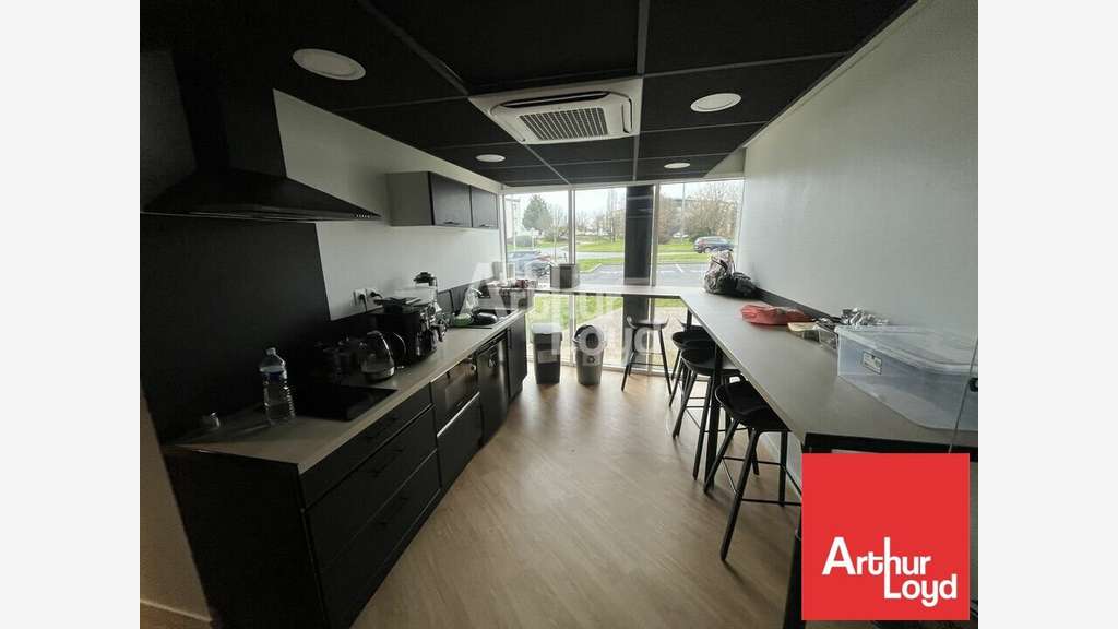 Bureaux 188m² à louer à Poitiers Grand Large