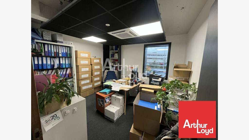 Bureaux 188m² à louer à Poitiers Grand Large
