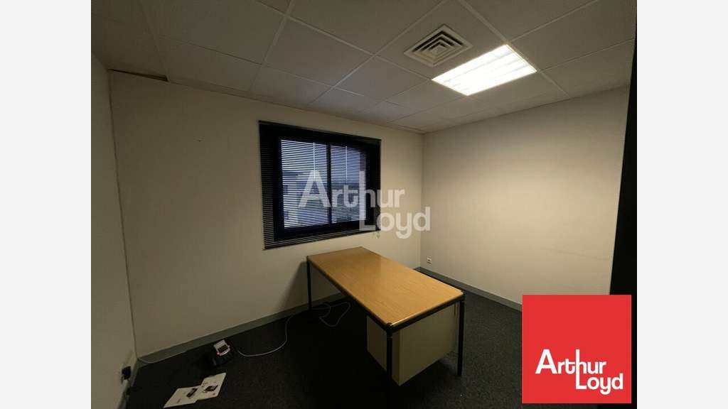 A louer bureaux 115m² à Jaunay-Clan Technopôle