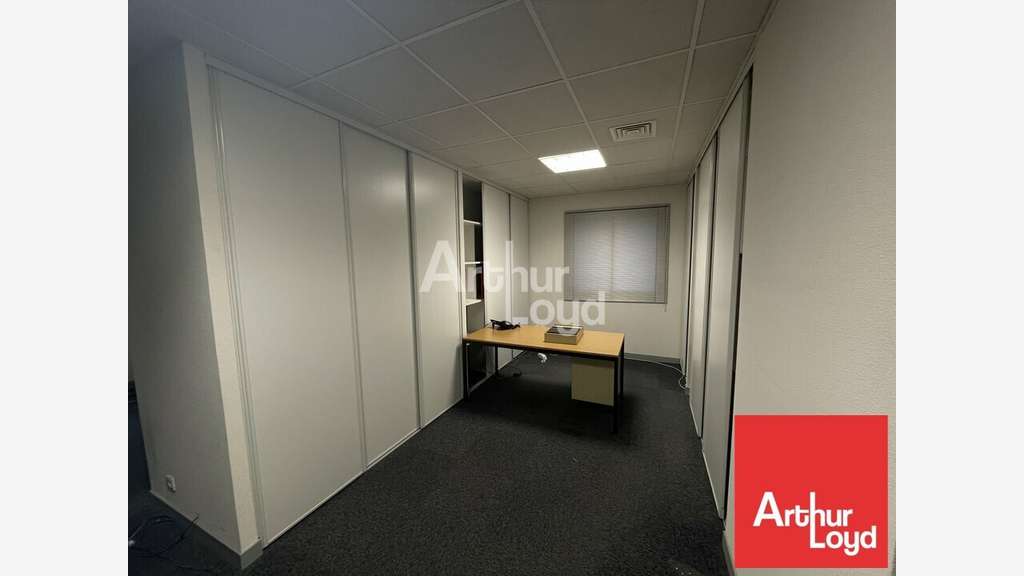 A louer bureaux 115m² à Jaunay-Clan Technopôle