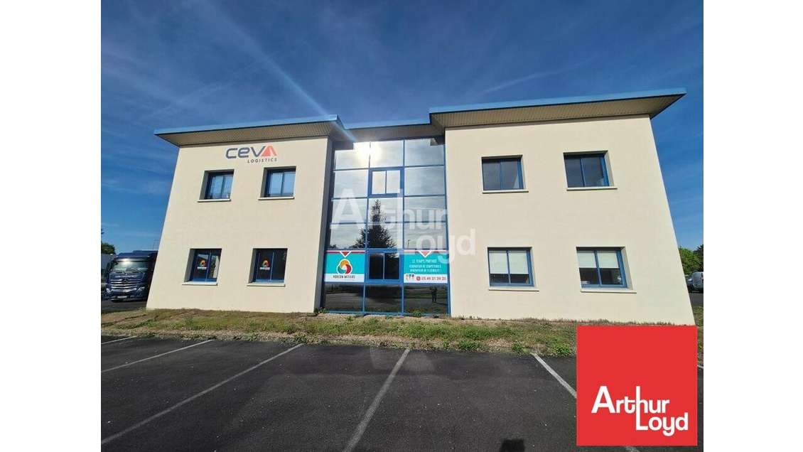 A louer bureaux 115m² à Jaunay-Clan Technopôle 