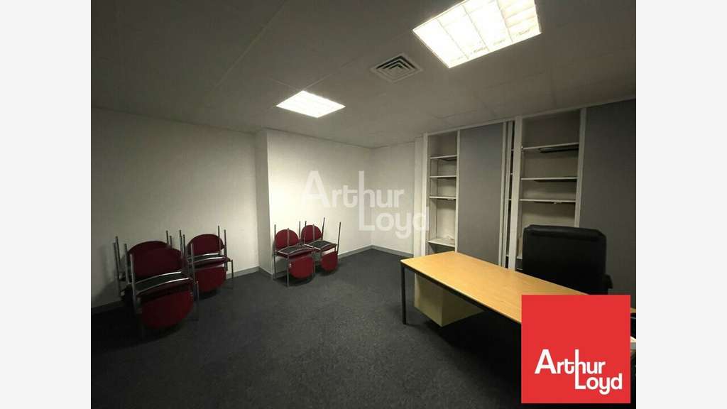 A louer bureaux 115m² à Jaunay-Clan Technopôle