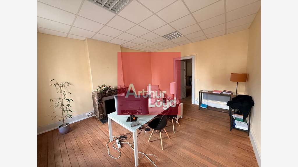 Loue bureaux de caractère 246m² empl strat à Agen