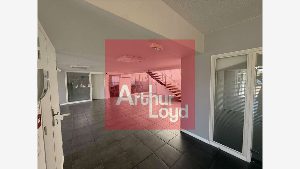 Bureaux de 423m² à louer Agen prox axe majeur