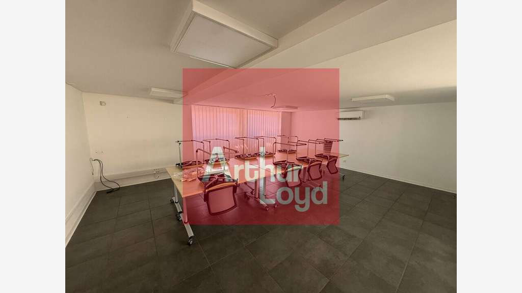Bureaux de 423m² à louer Agen prox axe majeur