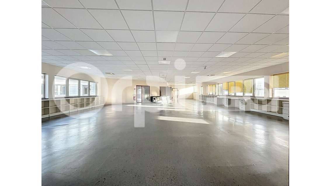 Plateau de bureaux 485m² à louer à Agnetz