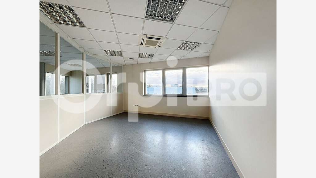 Plateau de bureaux 210m² à louer à Agnetz