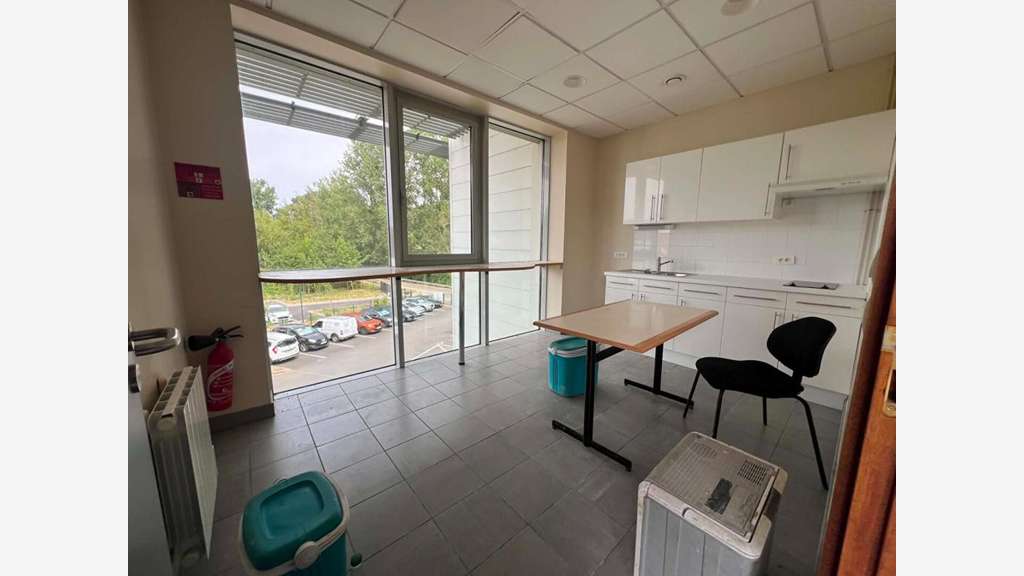 A louer bureaux 165 à 485m² dernier ét. Agnetz