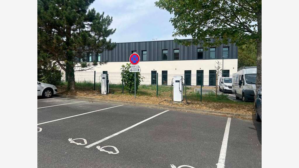 A louer bureaux 165 à 485m² dernier ét. Agnetz