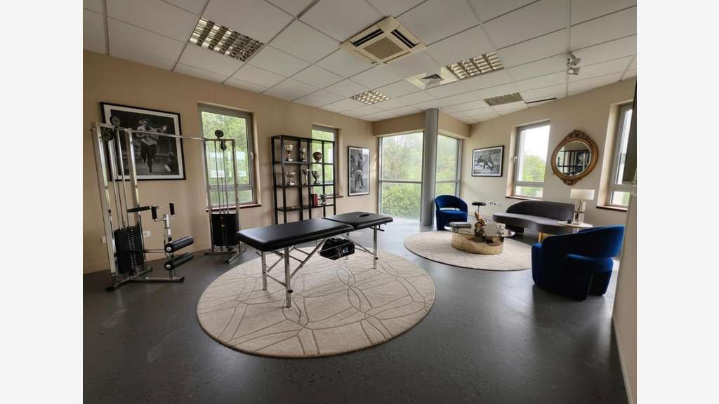 A louer bureaux 165 à 485m² dernier ét. Agnetz