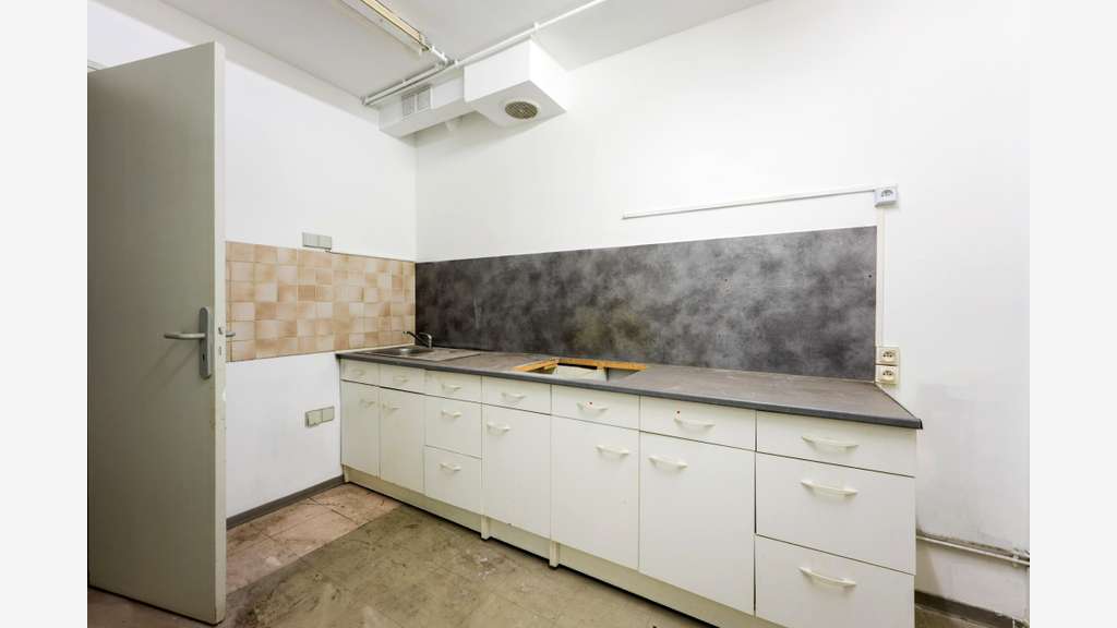 Bureaux 93m² à louer ENCAGNANE Aix 13100