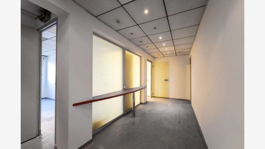 Bureaux 93m² à louer ENCAGNANE Aix 13100