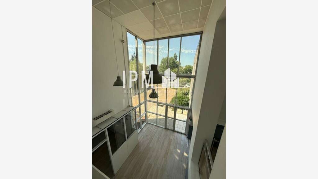 A louer bureaux 675m² ZA d'Aix les Milles