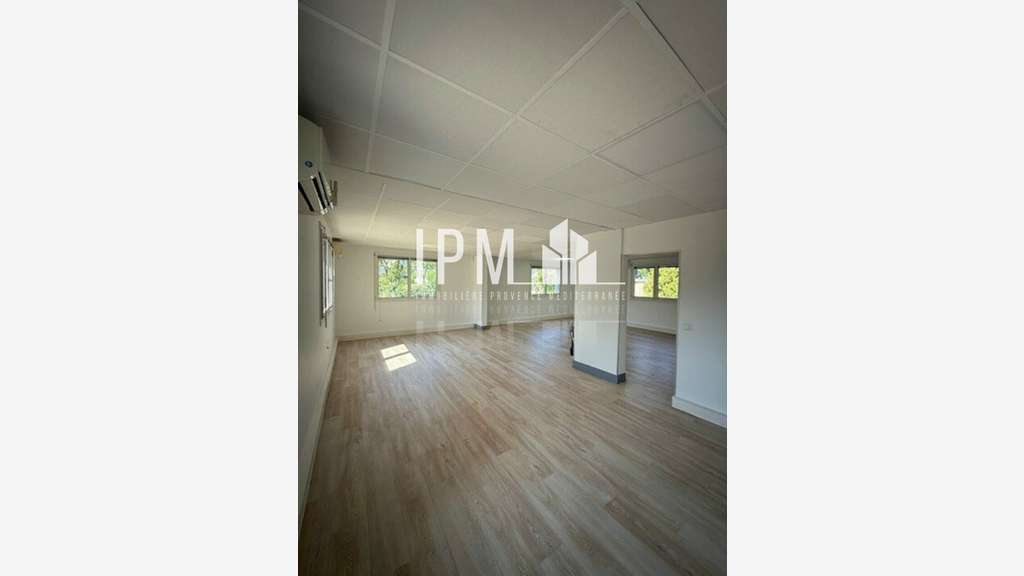 A louer bureaux 675m² ZA d'Aix les Milles