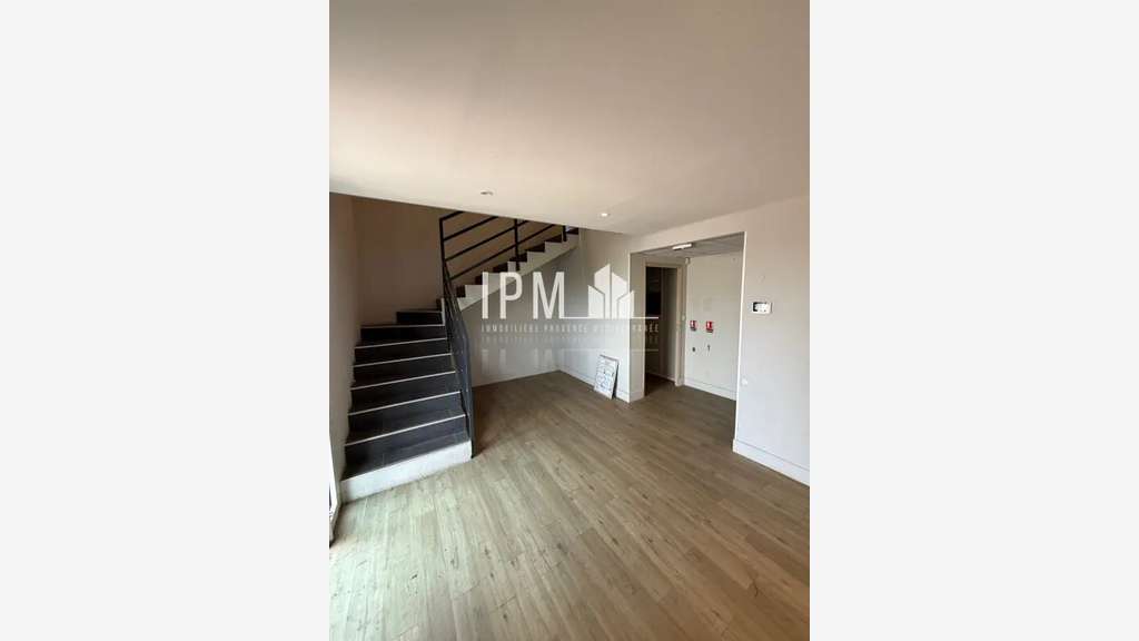 A louer bureaux de 320m² ZA d'Aix les Milles