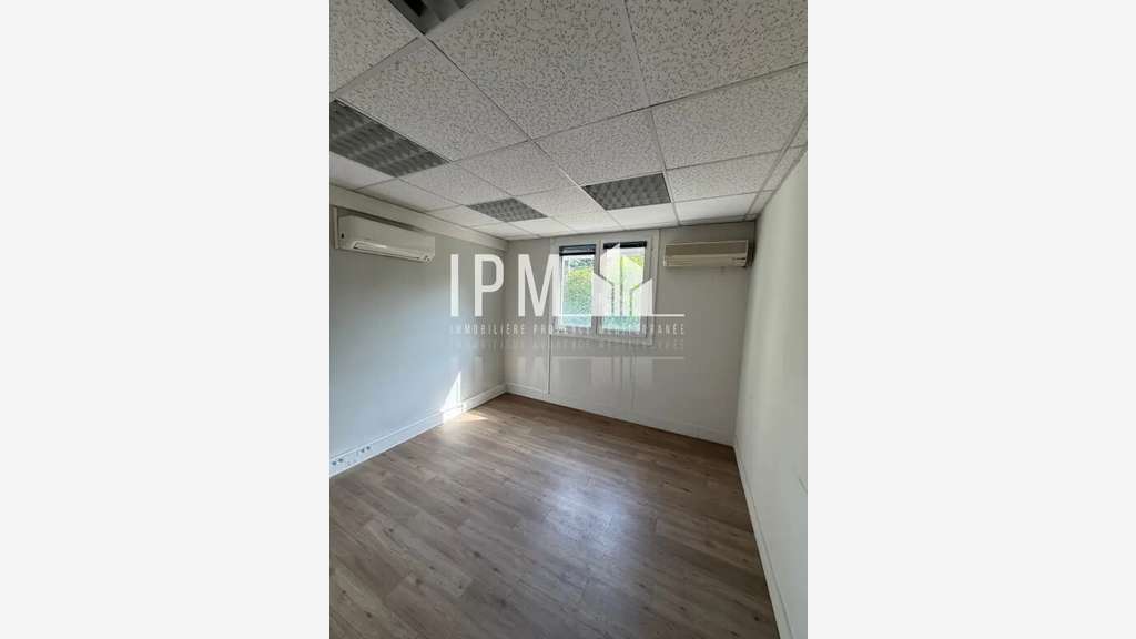 A louer bureaux de 320m² ZA d'Aix les Milles