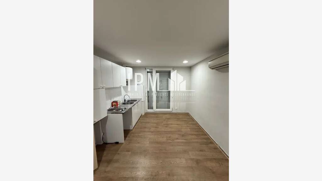 A louer bureaux de 320m² ZA d'Aix les Milles