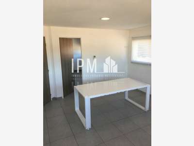 A louer bureaux 18m² en étage à Aix-en-Provence
