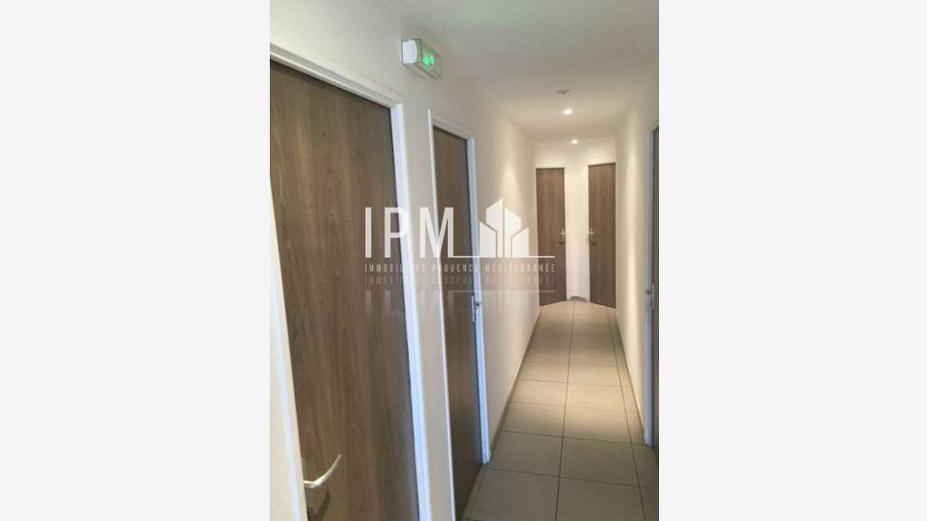 A louer bureau 14m² en étage à Aix-en-Provence