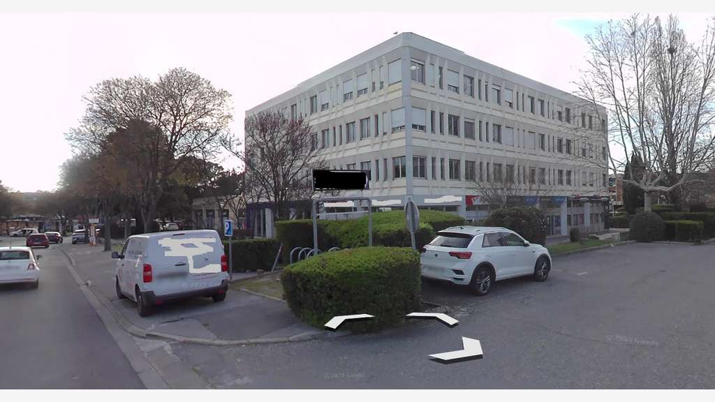 Bureaux 124m² R+3 à louer ZI Les Milles à Aix