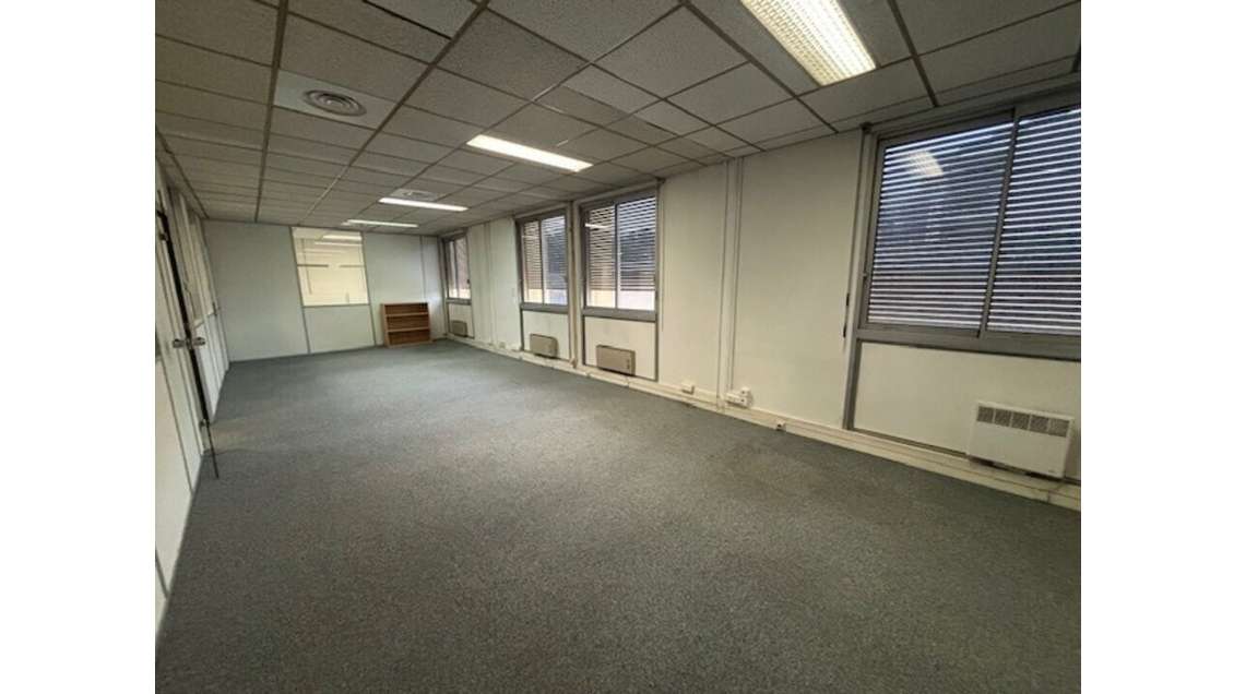 Bureaux 150m² à louer à Aix-en-Provence 