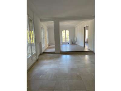 Location Locaux commerciaux - Boutiques à Aix-en-Provence