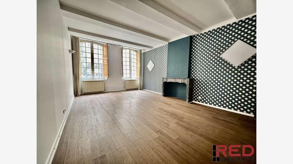Location local professionnel de 73m² à Aix Centre