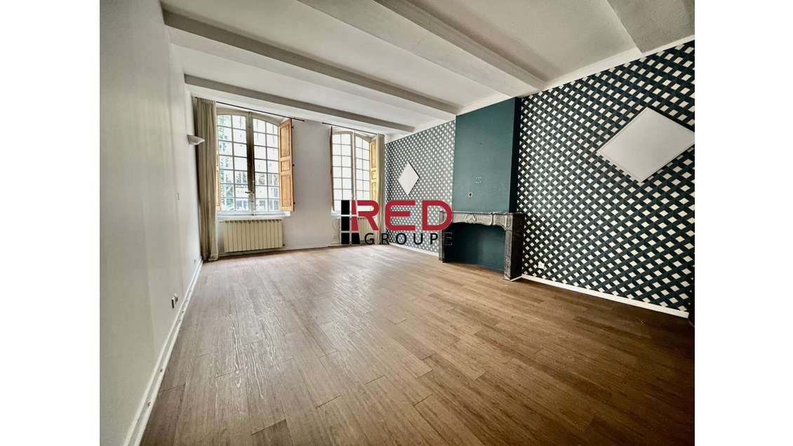 Location local professionnel de 73m² à Aix Centre