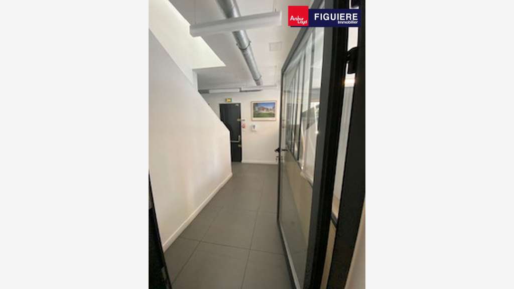 Local commercial 265m² à louer à Aix-en-Provence