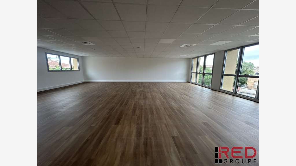A louer bureaux 102 -149 - 251m² à Aix Pasteur