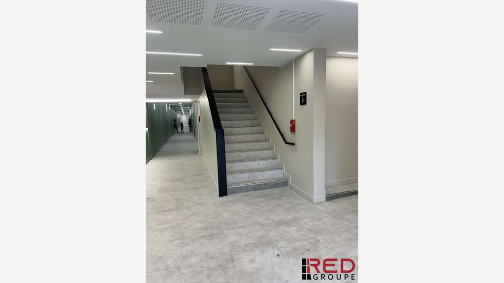 A louer bureaux 102 -149 - 251m² à Aix Pasteur