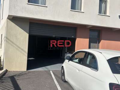 Location Locaux d'activités - Entrepôts à Aix-en-Provence