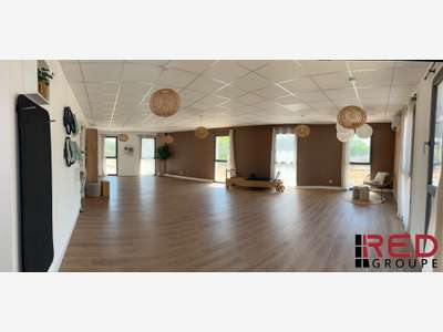 A louer bureau 75m² R+1 à Aix Les Milles