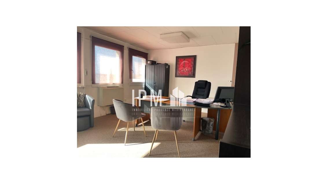 Bureaux à louer 193 m2 Encagnane 13090 AIX