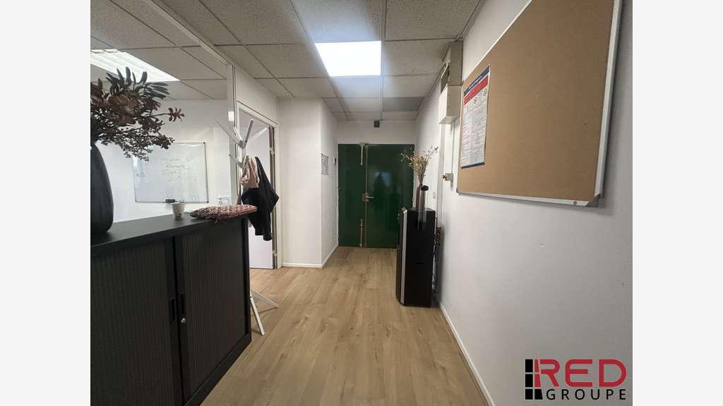 Bureaux de 69m² à louer en RDC à Aix en Provence