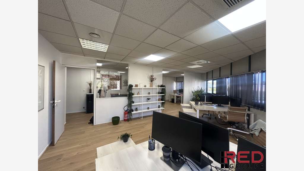 Bureaux de 69m² à louer en RDC à Aix en Provence