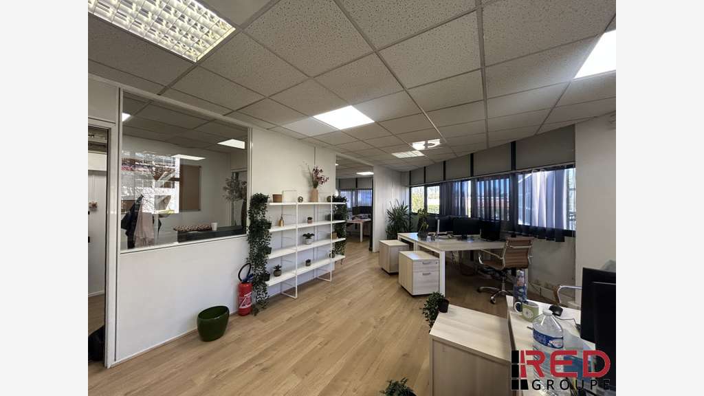 Bureaux de 69m² à louer en RDC à Aix en Provence